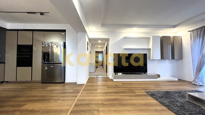 Stefanestii de Jos, Cosmopolis, 4 camere, 125 utili, vedere panormica, parcare